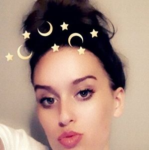 Meet your Posher, Lyssa